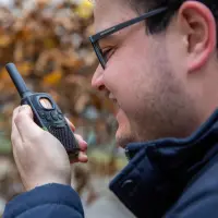Walkie Talkie Set 2pcs with Hands Free Reception Range of Coverage 7 km 3AAA Sencor SMR 131 Black/Green